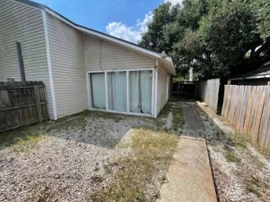 Main picture of 405 Fox Run Ave