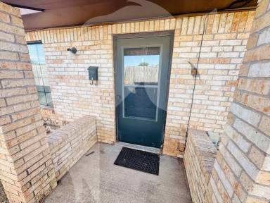 Main picture of 2426 Webster Ave