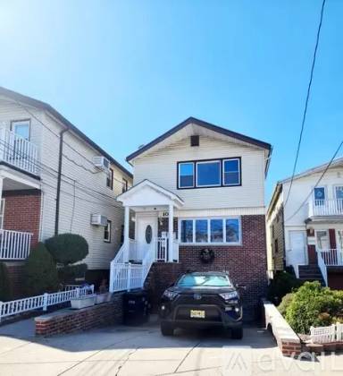Main picture of 104 North St