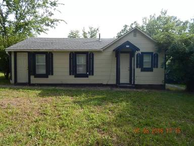 Main picture of 602 Hospital Rd