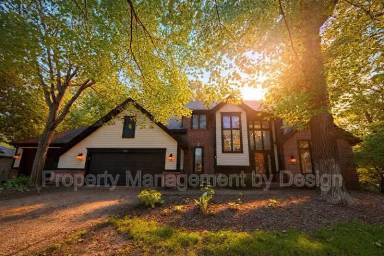 Main picture of 921 Vineland Ct