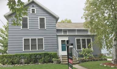 Main picture of 820 W 4th St