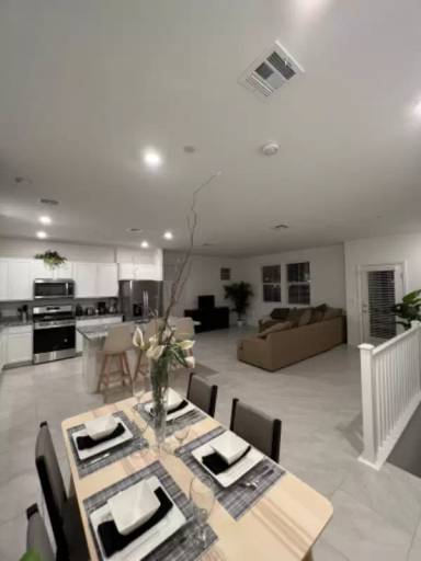Main picture of 678 Vetiver Ln