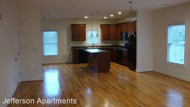 Main picture of 700 Michelle Ln