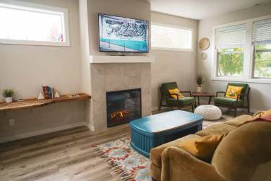 Main picture of 2087 Audubon Ave SE