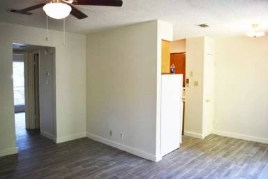 Main picture of 5402 Rose Hill Cir