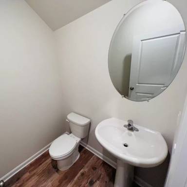 Main picture of 320 Locust Run Dr