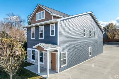 Main picture of 4525 100th St