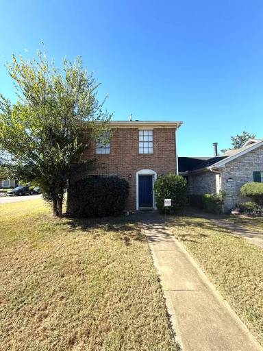 Main picture of 515 Hollow Wood Rd