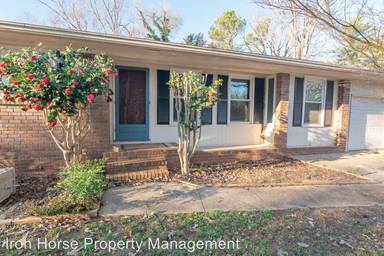 Main picture of 185 Brentwood Dr