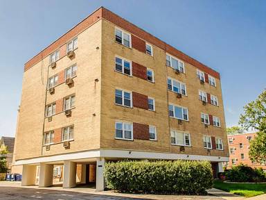 Main picture of 445 Sherman Ave