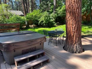 Main picture of 1905 SW Knoll Ave