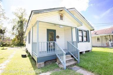 Main picture of 217 E Caldwell St