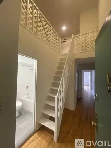 Main picture of 424 E 80th St