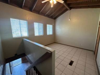 Main picture of 569 Oakland Ave E