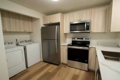 Main picture of 403 43rd Ave SW
