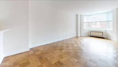 Main picture of 400 E 71st St Apartments