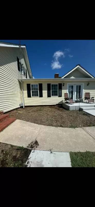 Main picture of 5021 Speedway Rd