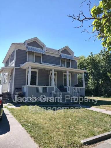 Main picture of 66 N Stout Ave