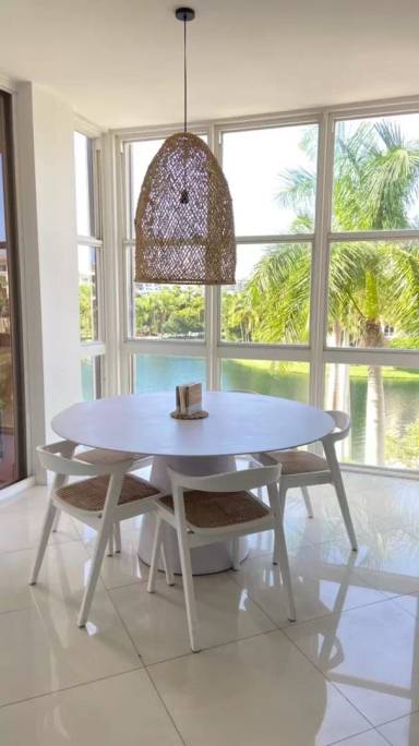 Main picture of 733 Crandon Blvd