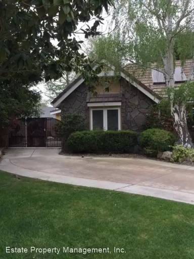 Main picture of 1270 Foxenwood Dr