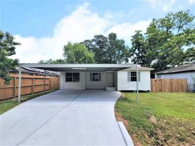 Main picture of 6718 Covington Dr
