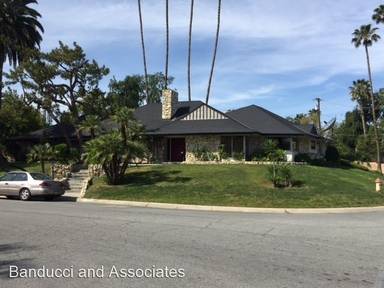 Main picture of 1780 Glenwood Dr