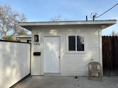 Main picture of 136 Las Flores Ave