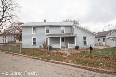 Main picture of 228 E Center St