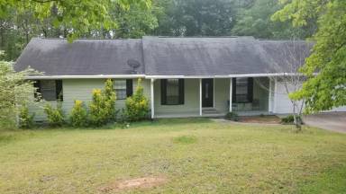 Main picture of 3215 Beaver Dr