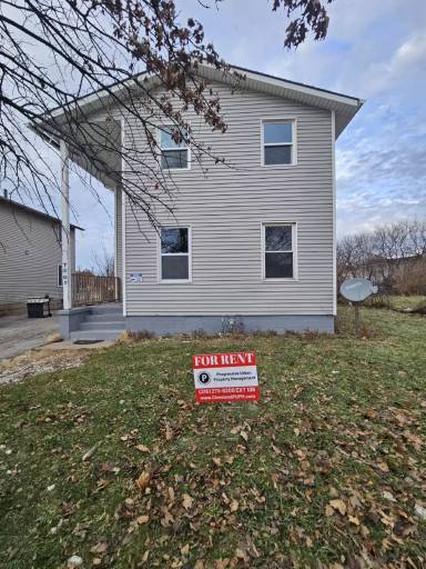 Main picture of 7305 Carson Ave