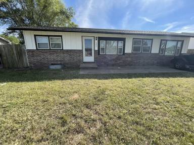 Main picture of 2409 W Savannah St