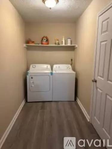 Main picture of 219 Cedarmont Cir
