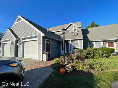 Main picture of 24 Winterberry Ct