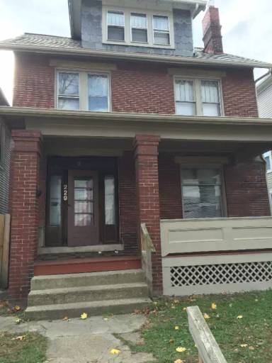 Main picture of 229 E 11th Ave