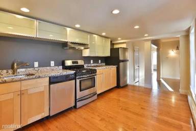 Main picture of 82 Bremen St