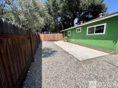 Main picture of 1861 El Sereno Ave