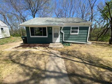 Main picture of 2209 N 38th Ave