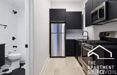 Main picture of 324 S Racine Ave