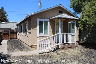 Main picture of 738 Broadway St