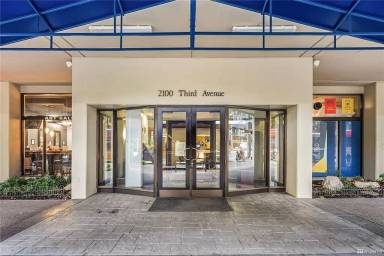 Main picture of Royal Crest Condominiums