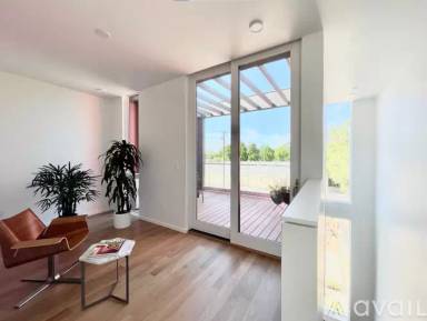 Main picture of 2427 Binnen Ln