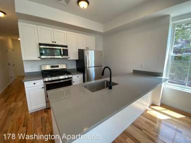 Main picture of 178 Washington St