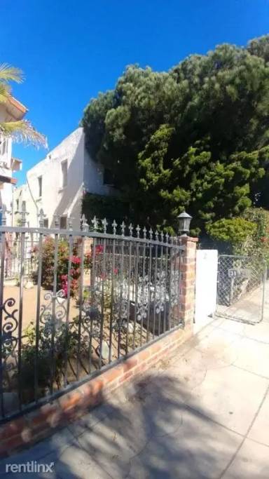 Main picture of 31 1/2 Clubhouse Ave