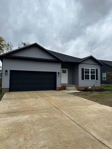 Main picture of 2766 Cedrus Ave