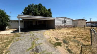 Main picture of 24442 Marilyn St