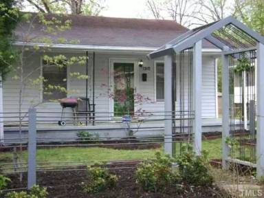 Main picture of 1310 E Jones St