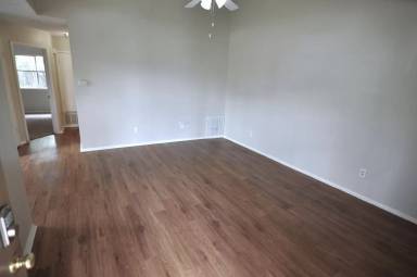 Main picture of 402 Burlwood Ct