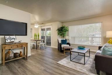 Main picture of 6 Fremont St