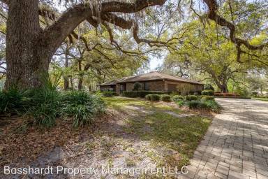 Main picture of 11214 Creek Dr